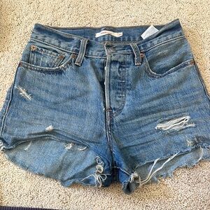 Levi’s High Rise Shorts Wedgie